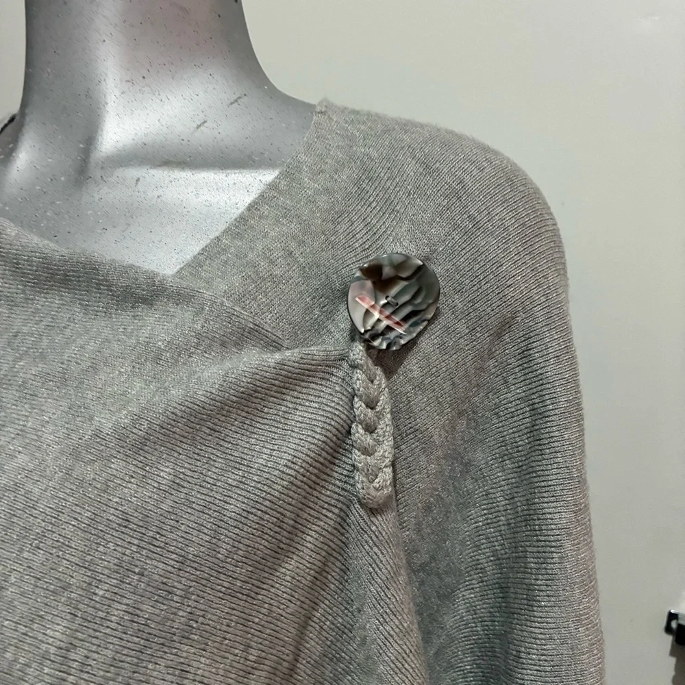 Gray Poncho Shawl Wrap Knit Sweater Cape Soft Cozy One Size Layer Asymmetrical